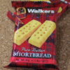 イギリスのお菓子：「ウォーカー ショートブレッドフィンガー」を食べる！